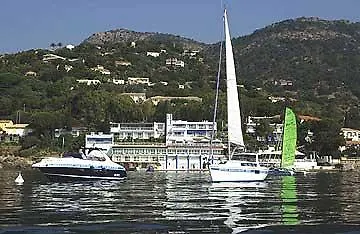 Hotel Restaurant Les Roches Le Lavandou